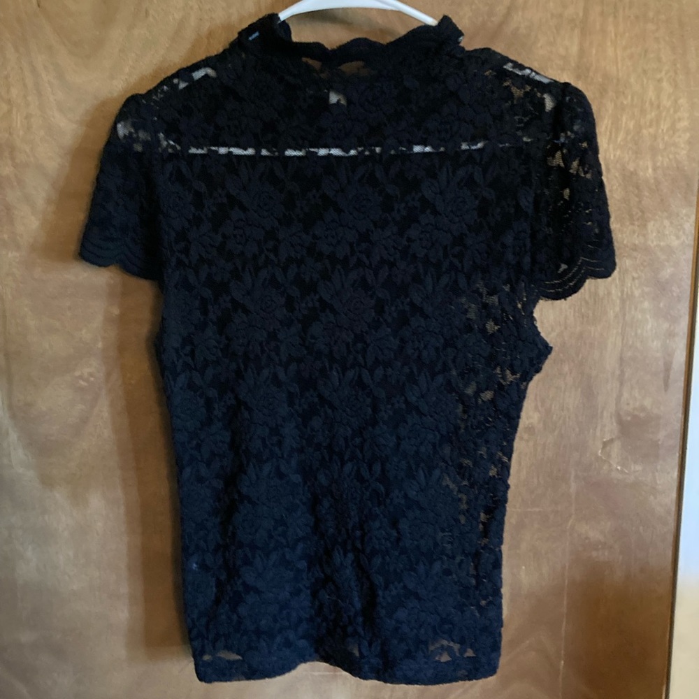 Woman’s lace top size large - Picture 6 of 10